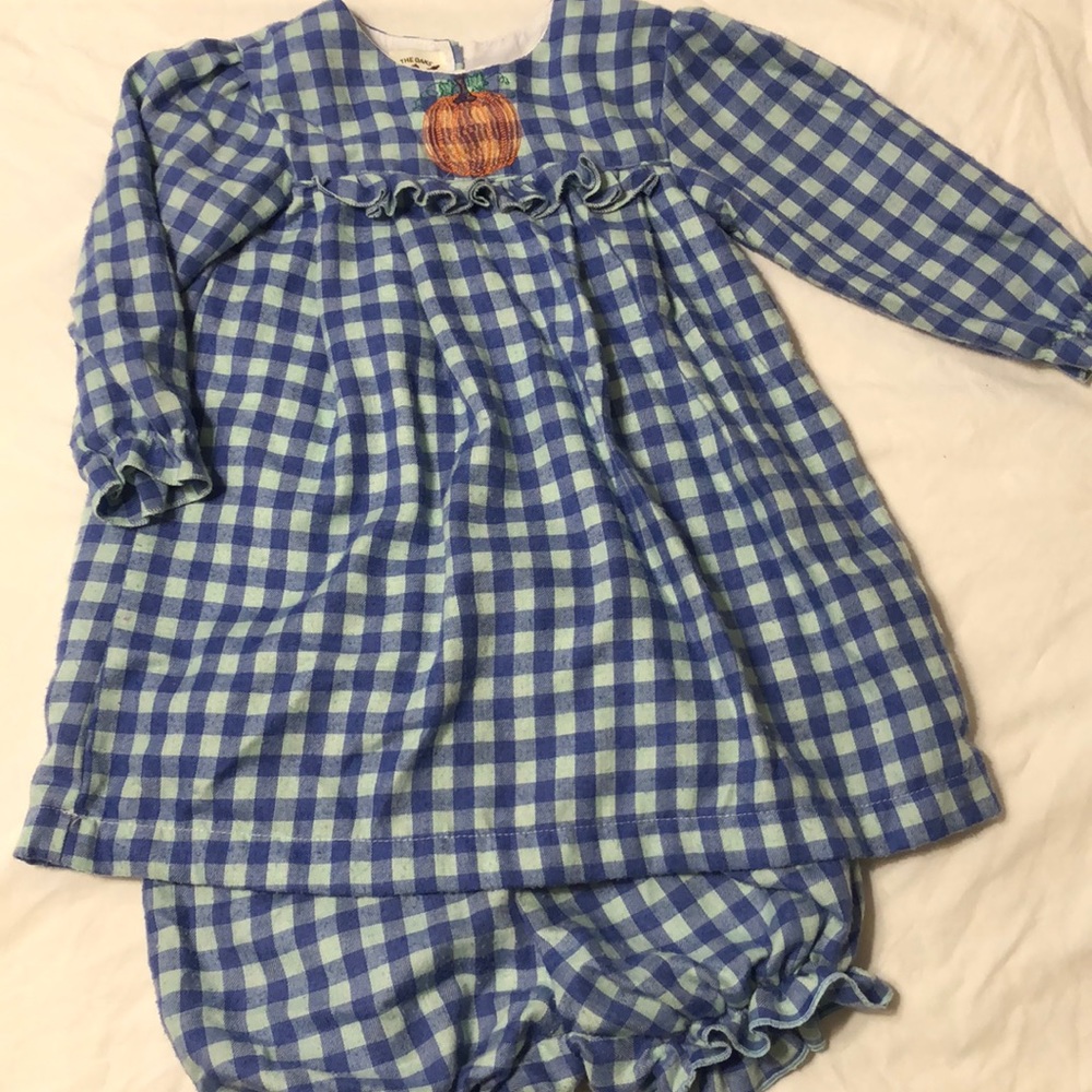 Oaks Apparel girls 3T long sleeve bloomer set with embroidered pumpkin